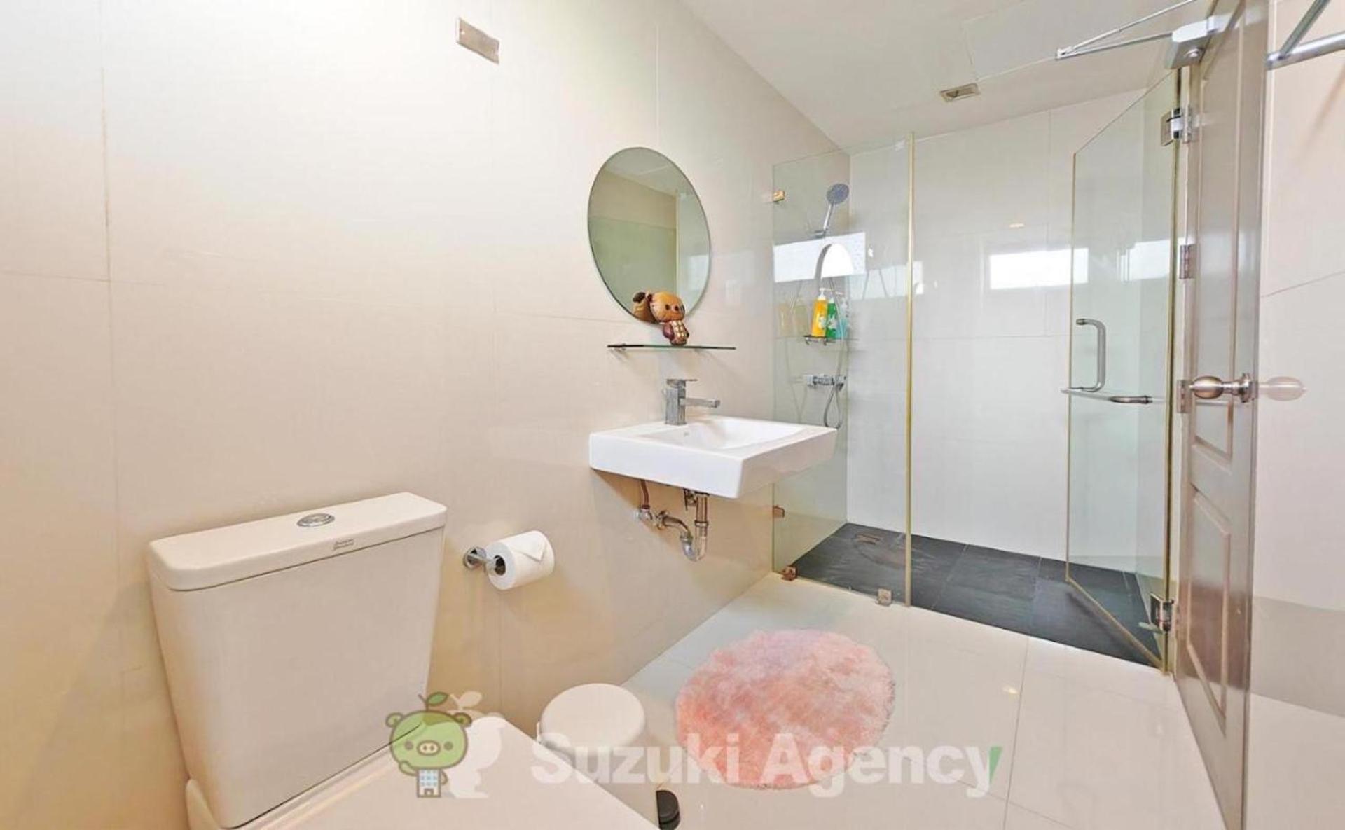 Apartamento W8 Condo, Floor Luxe 3 Bedroom Penthouse, Hip Area, 5 Mins From Thonglo Bts Station