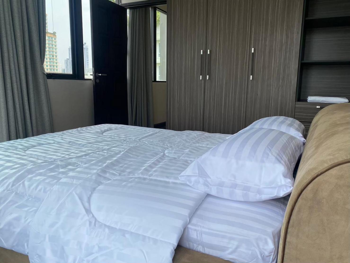 Apartamento W8 Condo, Floor Luxe 3 Bedroom Penthouse, Hip Area, 5 Mins From Thonglo Bts Station