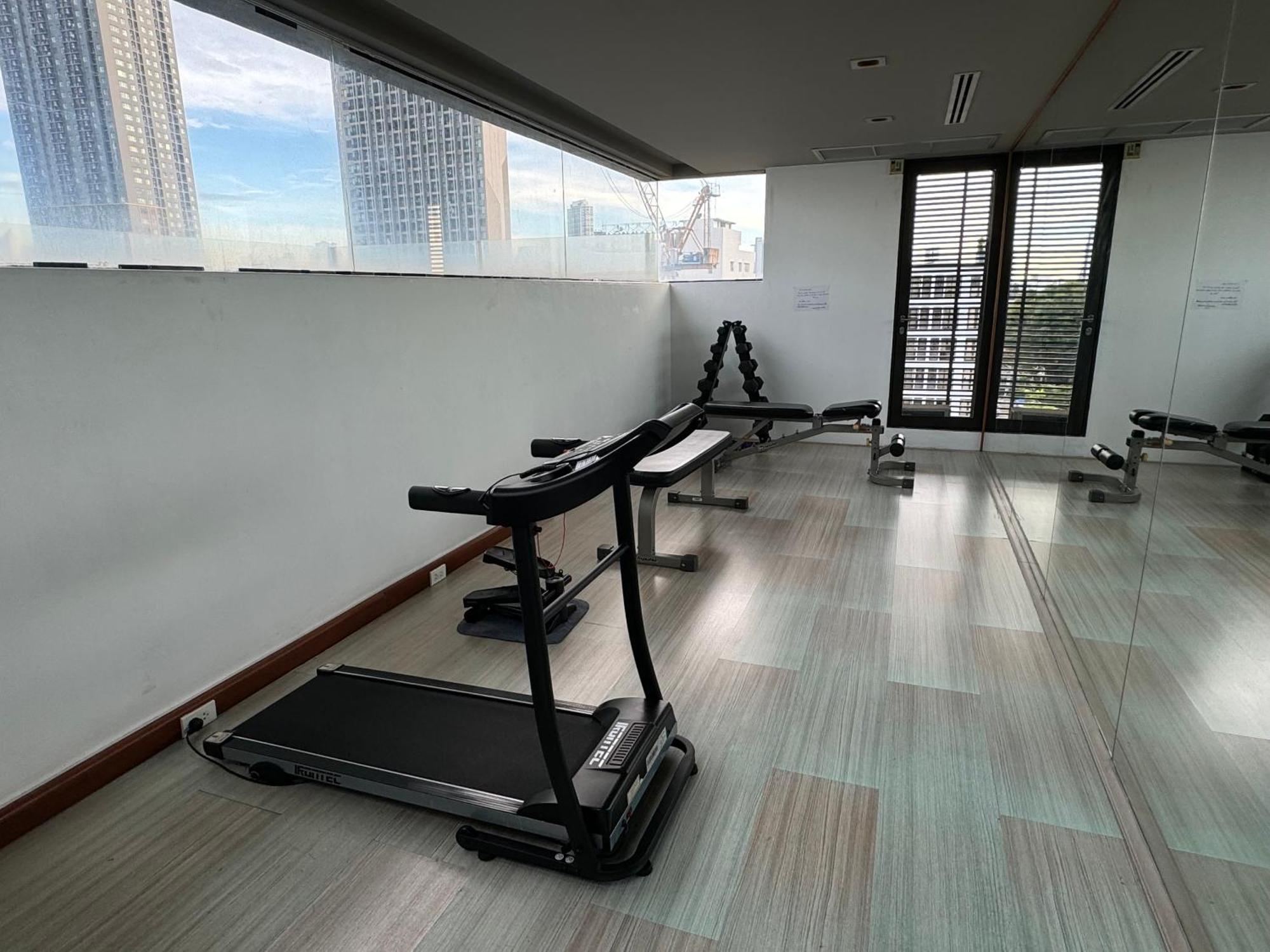 Apartamento W8 Condo, Floor Luxe 3 Bedroom Penthouse, Hip Area, 5 Mins From Thonglo Bts Station Bangkok