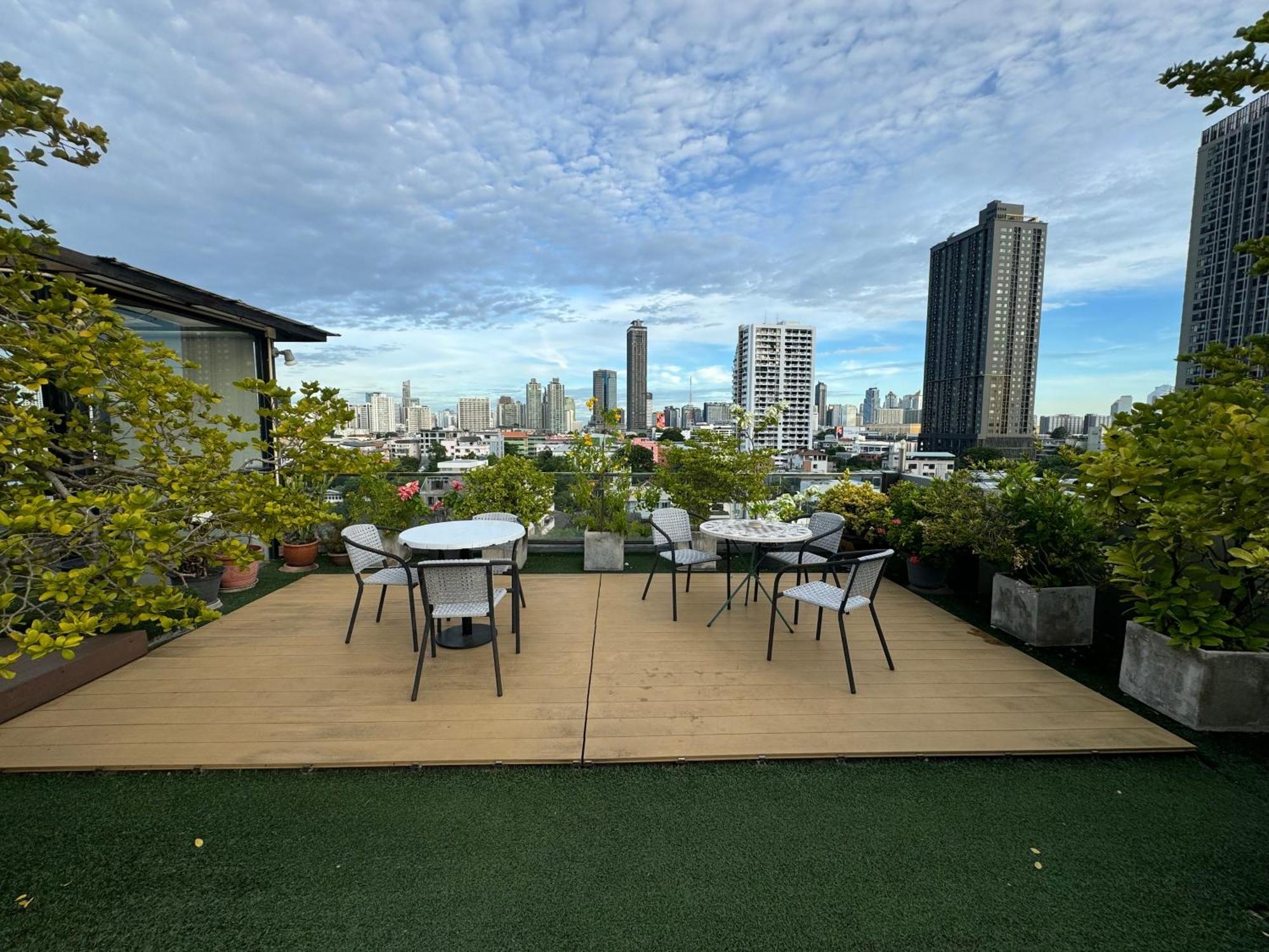 W8 Condo, Floor Luxe 3 Bedroom Penthouse, Hip Area, 5 Mins From Thonglo Bts Station