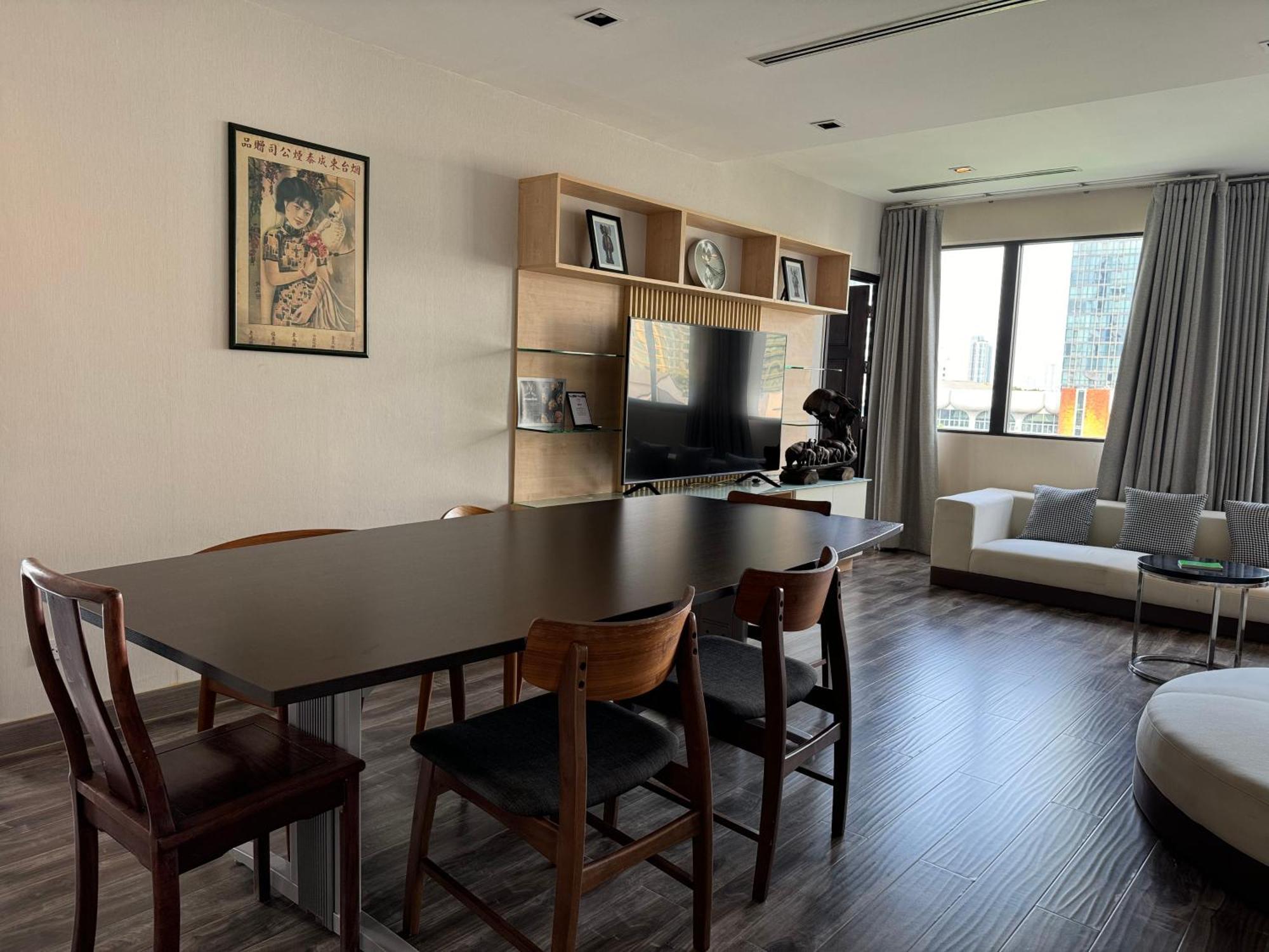 W8 Condo, Floor Luxe 3 Bedroom Penthouse, Hip Area, 5 Mins From Thonglo Bts Station *